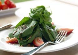 Salad Rich With Iron, Vitamin C and Folate